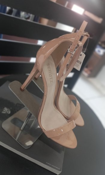 Sandália Chutz Gisele verniz 39