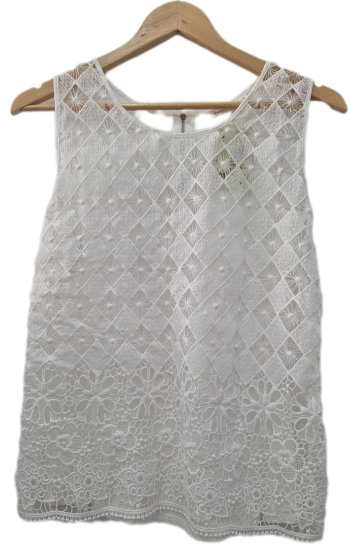 Blusa branca rendada