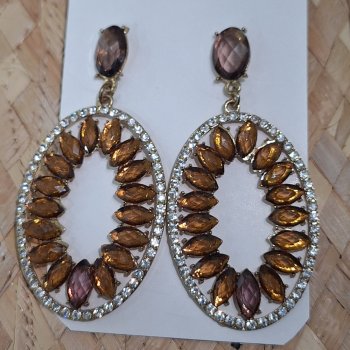 Brinco pedras marrom